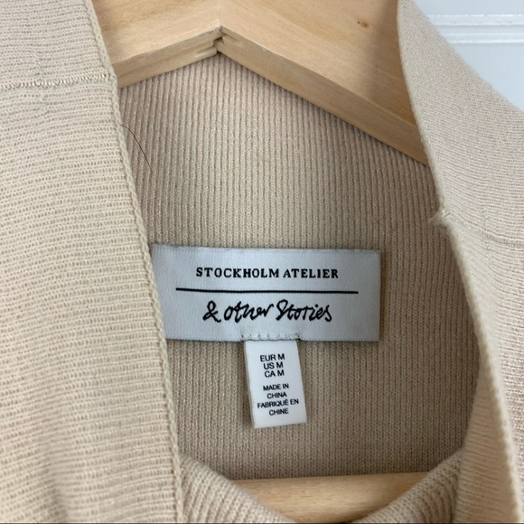 & OTHER STORIES Cropped Relaxed Fit Turtleneck - Picture 4 of 8